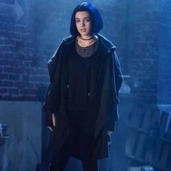 Teagan Croft Titans Rachel Roth Black Cotton Coat with Hood Teagan Croft Titans Rachel Roth Black Cotton Coat with Hood